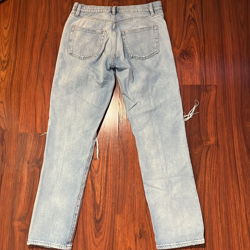 Ripped Jeans - Picture 3 of 7